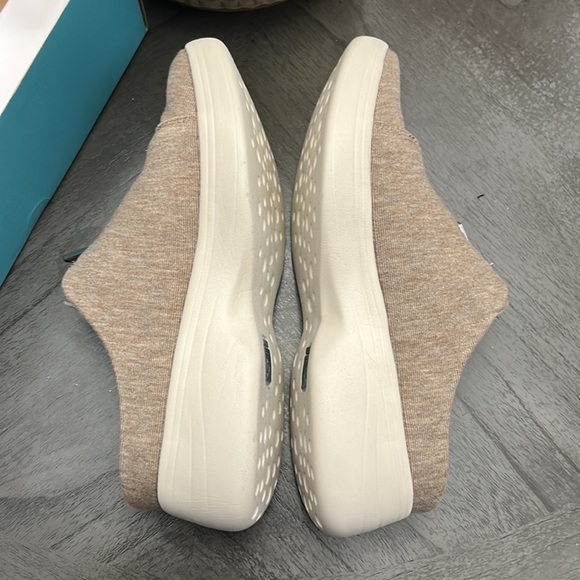 Bzees Easy Going Mule (WIDE) - Picture 7 of 8